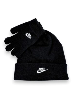 8E91387F213E03F0B00AA6B2661B5BAE_ Berretto+guanti nike