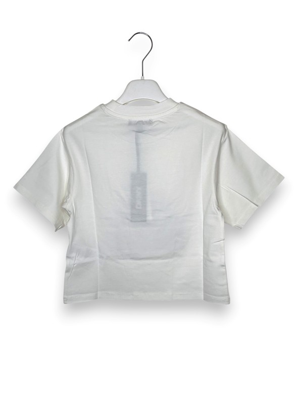 T-shirt over dkny skyline